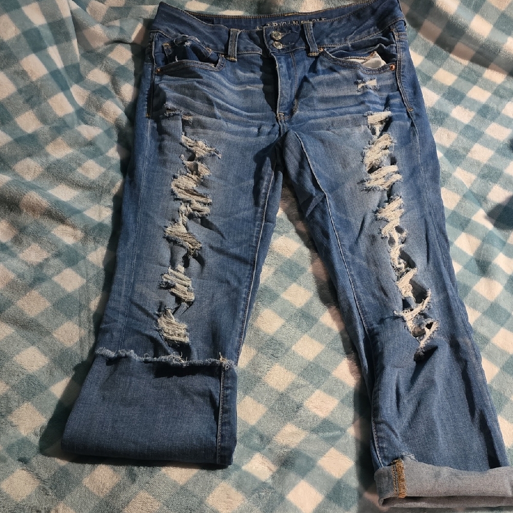 American Eagle Outfitters Blue Cropped Distressed Jeans